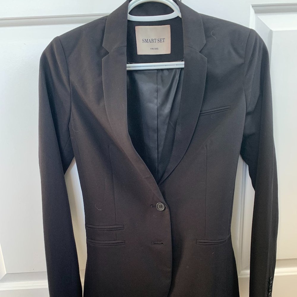 Black SmartSet Blazer with button detail XXS